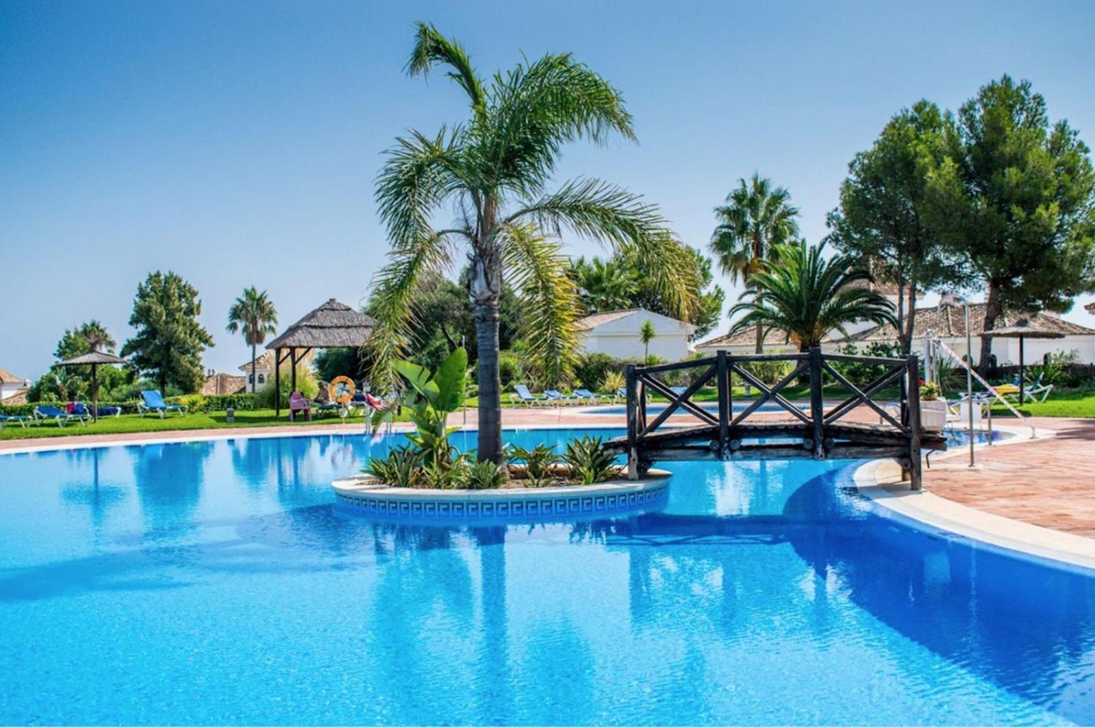 Duquesa Suites Golf And Garden Castillo de Sabinillas Kültér fotó